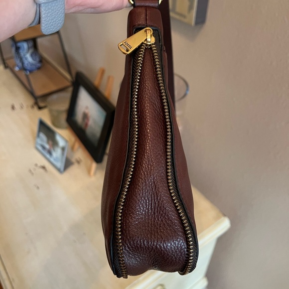 ❌SOLD❌Fossil Leather Crossbody Purse - Picture 7 of 16